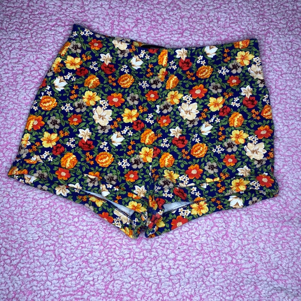High-waist Flower Shorts